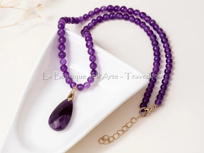 Collana in pietra dura naturale con sfere levigate – Artigianato elegante a Varese